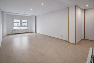 Miete Etagenwohnung  Calle emilio pino