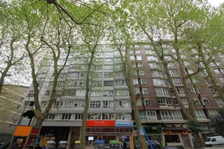 Etagenwohnung in Cuatro Caminos