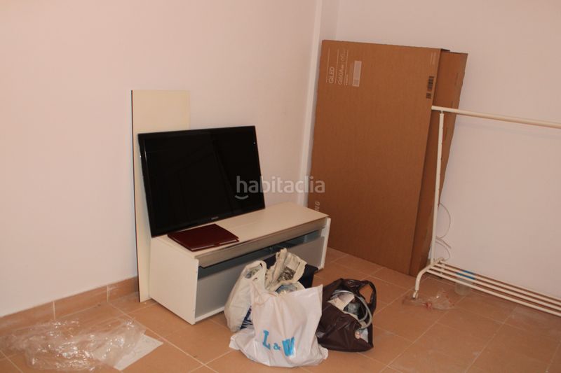 Foto f72e01c5-8f7a-4183-ba79-3f54e0385dd3. Pis amb calefacció aparcament a Valdenoja Santander