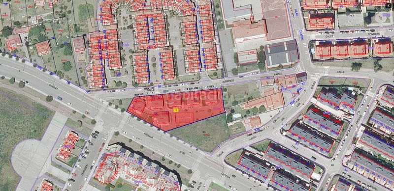 Foto 0144f914-f835-4247-aeba-198da33e8aac. Xalet amb xemeneia calefacció aparcament piscina a Santander