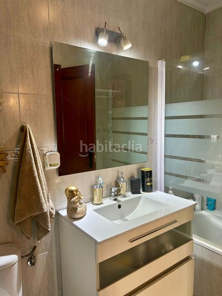 Foto be7cfb89-c74c-4026-a31f-10254d40d22f. Xalet amb xemeneia calefacció aparcament piscina a Santander