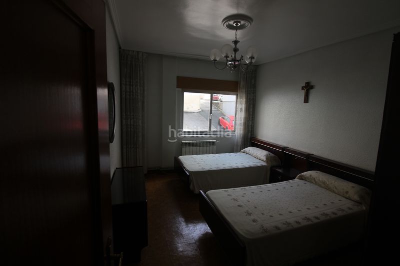 Foto 085d31c8-7a3e-43dc-bde8-46f434841274. Piso en Los Castros Santander