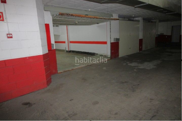 Foto 426b8a80-99ea-40cd-8de3-6a60f8179980. Aparcament cotxe a Los Castros Santander