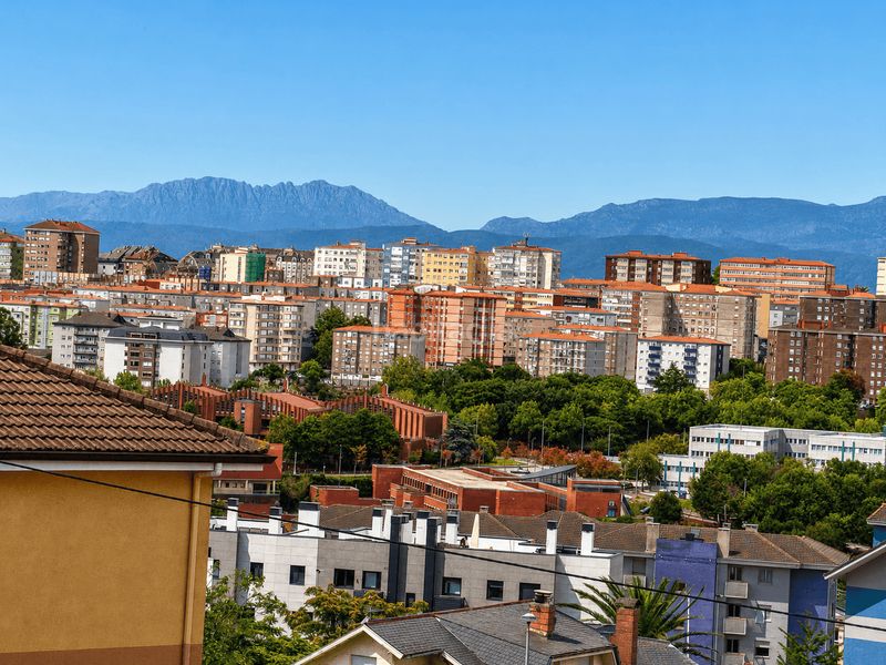 Foto 8971ac66-f90d-4b47-9dff-bfc16ca340cd. Alquiler piso en Valdenoja Santander