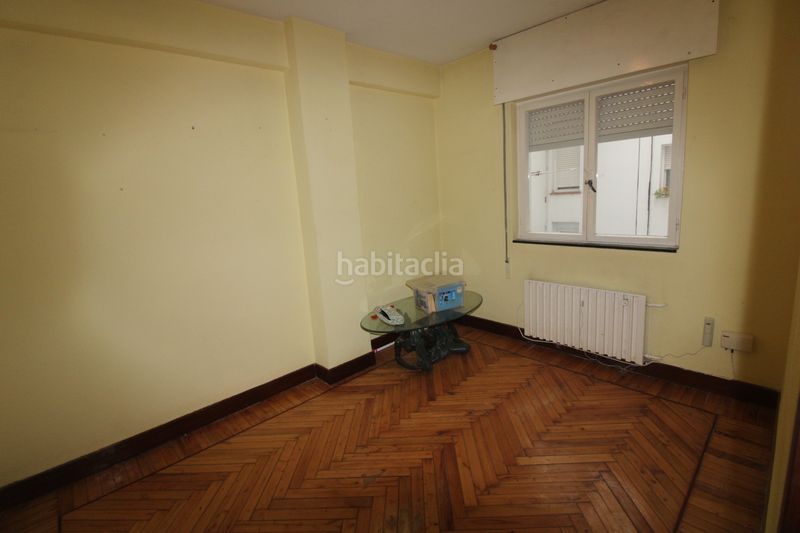 Foto f0a04751-ca17-45cd-b7fa-033cf1ea778d. Flat with heating in Cuatro Caminos Santander
