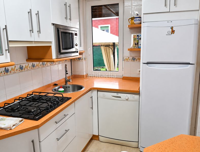 Foto cb45a06b-32ff-40d5-8a65-11ab19540e9a. Rent chalet with heating pool in Villaescusa