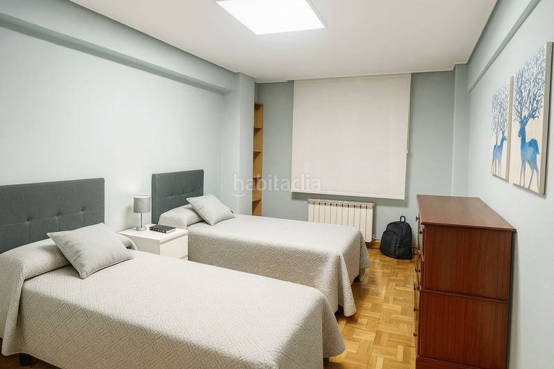 Foto 4b42f064-e945-4c9d-960e-3dc64cef5c1c. Miete etagenwohnung mit parking in Cuatro Caminos Santander