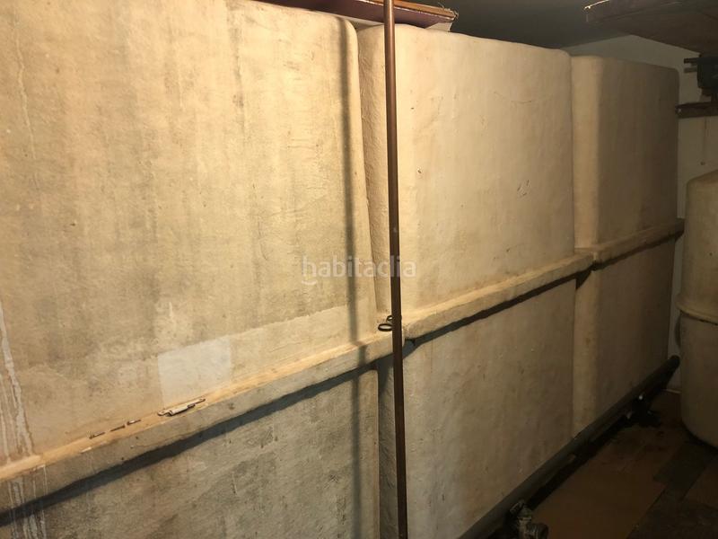 Foto 5ed0d2bf-6a92-4c6d-98af-ab241094fa44. Local comercial en Los Castros Santander