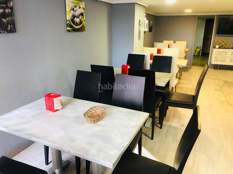 Foto e2aacea5-d85d-42e6-855d-8a9c5159aca2. Local comercial en Los Castros Santander