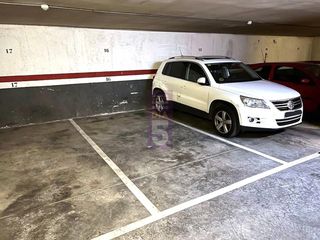 Lloguer Aparcament cotxe a Vilapicina - Torre Llobeta. Pkg escultor llimona