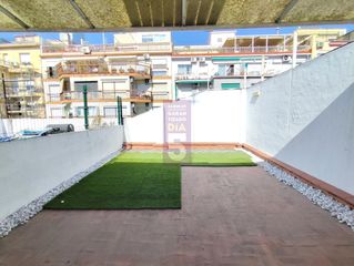 Lloguer Àtic a Congrés - Indians. C acàcies