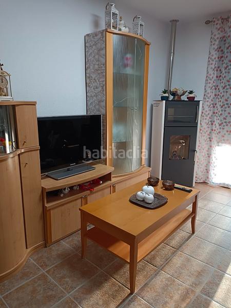 Foto 3d1bd0c6-8da6-4586-bce1-dc8ba120e8b9. Alquiler piso  sólo profesores en Alcolea
