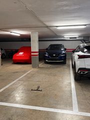Lloguer Aparcament cotxe a Carrer de carles riba 7. Plaza de parking extra grande – 25 m² – capacidad 2/3 coches