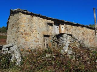 Casa a Lugar la sia km.8 (piscabón) 66. Cabaña independiente y terreno en pto. la sía km.9 espinosaburgo