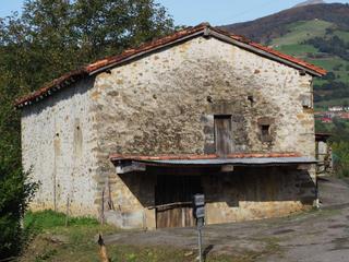 Casa a Bº s. bartolomé de soba (cabaña) 1. Cabaña indep. de 300 m2 const. y terreno de 350 m2 en s. bartolo