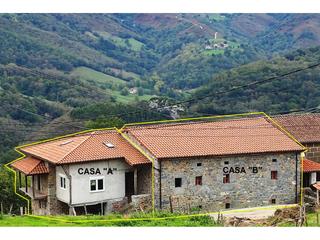 Casa a Barrio veguilla de arriba 31. Casona adosada con tejado nuevo de 495m2 constr. 375 m2 útiles 3