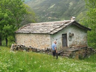 Casa a Lugar trueba 160. Cabaña indep. de 160 m2 construidos en 2 plantas y terreno de 15