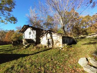 Casa a Lugar lunada 29. Conjunto de cabaña independiente de 2 plantas y anexo y almacén