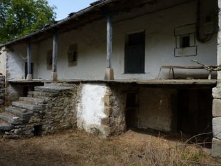 Casa a Lugar salcedillo 74. 2 cabañas pasiegas adosada (304 m2 )y terrenos de 23.170 m2 en s