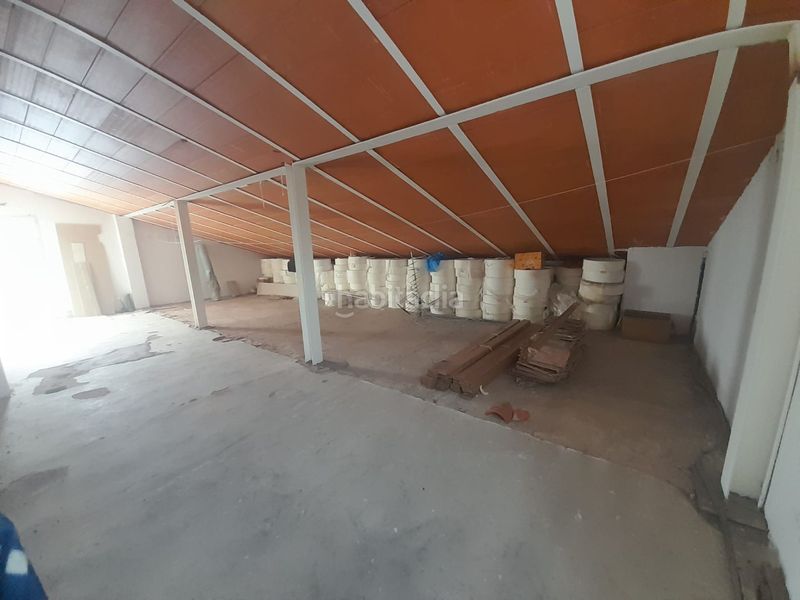 Foto a38e86eb-ba1b-46fc-91ff-1732190a310e. Casa amb calefacció a Zona Industrial Arganda del Rey