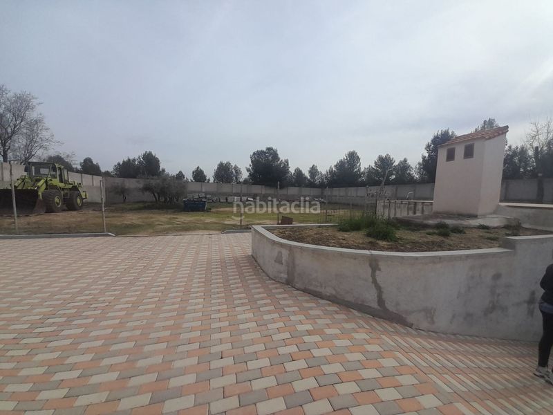 Foto fdd0640d-02c6-4c81-ba98-6f4ca9cf94e0. Casa amb calefacció a Zona Industrial Arganda del Rey