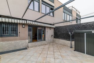 Maison jumelée à Loeches. Inmobiliaria tagonia pone a la venta en exclusiva chalet adosado