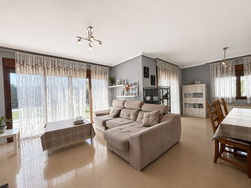 Foto c6deade2-fa1c-4ad4-b3ed-4143062311bb. Haus mit heizung pool in Eurovillas Nuevo Baztán