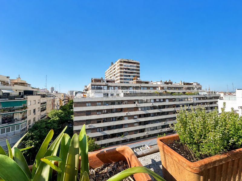 Foto f1d21402-63c2-4475-8d33-28b45d414c8a. Àtic amb calefacció a Gaztambide Madrid