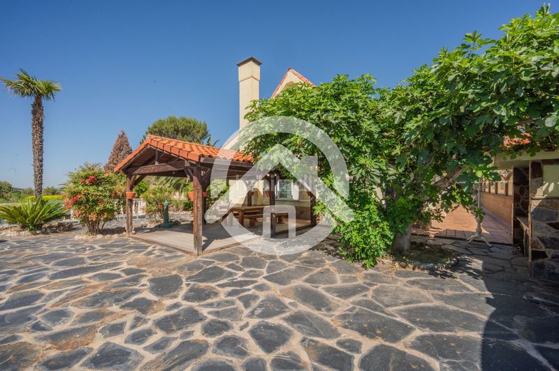Foto cb315ce0-d8bb-4ee7-ada2-b81782687673. Casa amb calefacció piscina a Campo Real