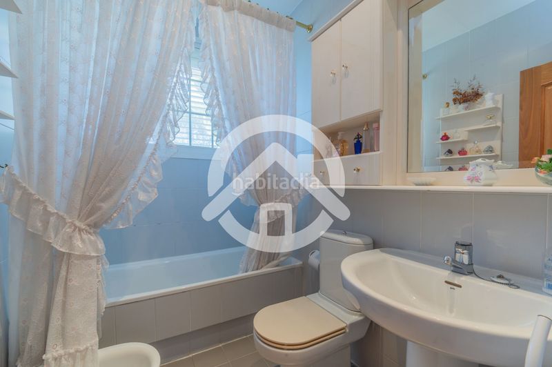 Foto e83f8c86-b54a-4c75-b987-77bfff0269ee. Casa amb calefacció piscina a Campo Real