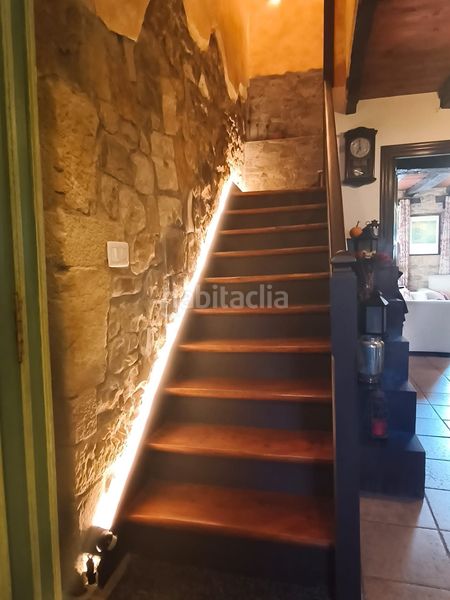 Foto 568b9ea1-c57b-4d53-8ecc-717b252e7db5. Casa adossada amb calefacció a Luena