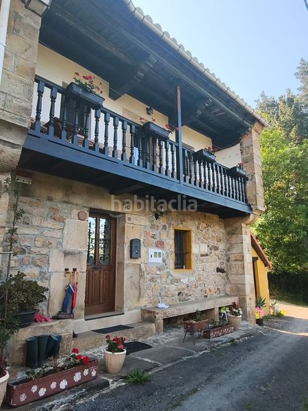 Foto a1bdd44a-4933-46c5-bd31-ef6965b3622d. Casa adossada amb calefacció a Luena