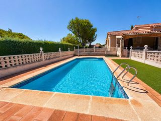 Casa a Nuevo Baztán Pueblo. Inmobiliaria tagonia pone a la venta, en exclusiva, chalet con p