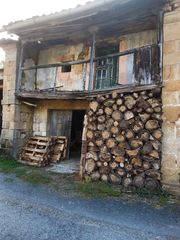 Casa adossada  Los pandos. Casa adosada a reformar en barrio los pandos luena