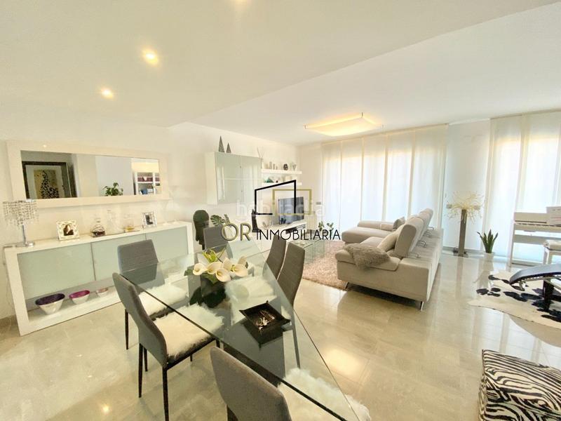 Foto 07c89dc6-338d-42a7-bada-3099d7cc77c3. Casa  de lujo 3 hab, 4 baños, 4 plantas, ascensor, garaje en Vilafranca del Penedès