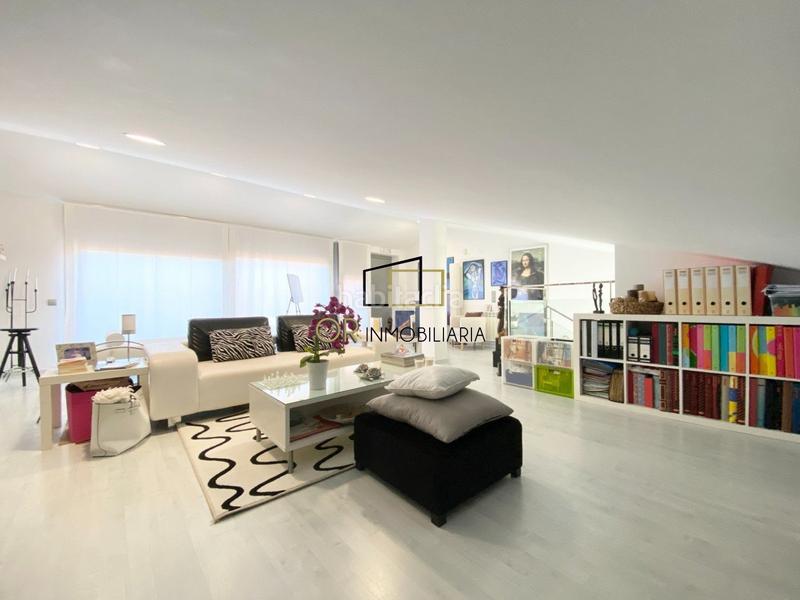 Foto 360e1e03-e3c8-4c0f-913e-639e4f52fff6. Casa  de lujo 3 hab, 4 baños, 4 plantas, ascensor, garaje en Vilafranca del Penedès