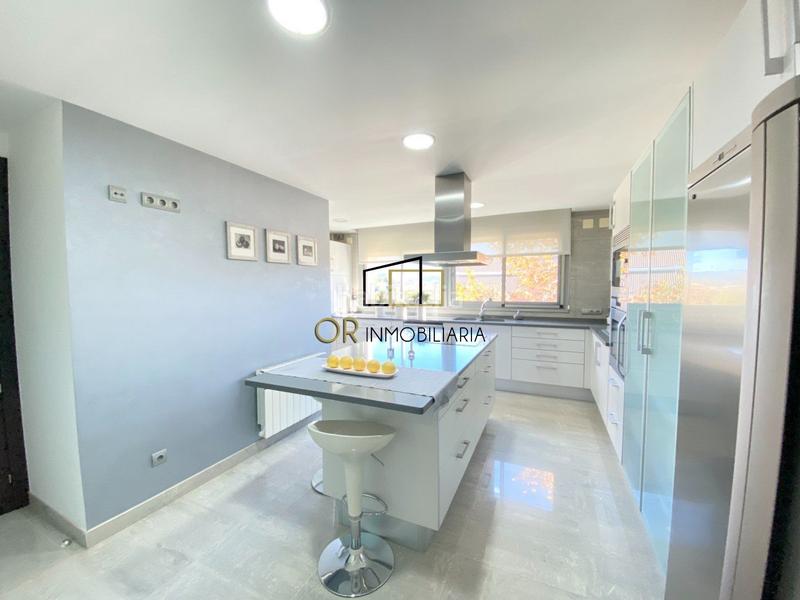 Foto 3d020ea9-9923-4a16-9d80-7e07c3008e4b. Casa  de lujo 3 hab, 4 baños, 4 plantas, ascensor, garaje en Vilafranca del Penedès