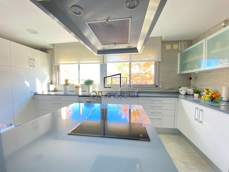 Foto 5a9bad52-4986-4623-baa9-a9114a40827a. Casa  de lujo 3 hab, 4 baños, 4 plantas, ascensor, garaje en Vilafranca del Penedès