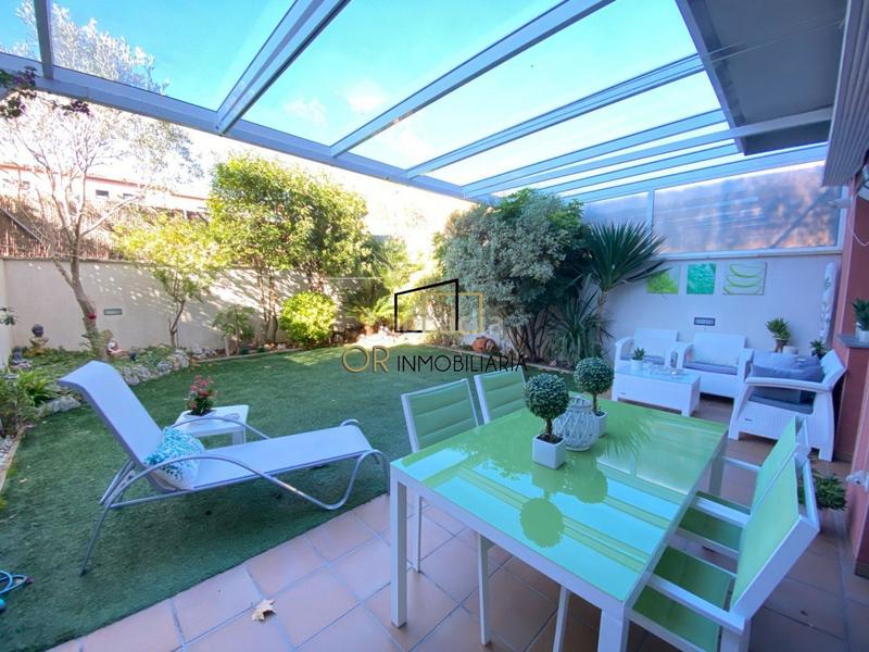 Foto 79c5c1ec-3606-4780-bfc3-af875c78455a. Casa  de lujo 3 hab, 4 baños, 4 plantas, ascensor, garaje en Vilafranca del Penedès