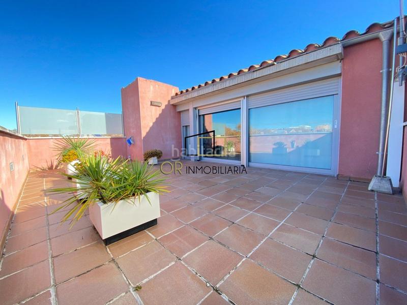 Foto f87f46a8-99a4-40c4-8c45-0634e81875f0. Casa  de lujo 3 hab, 4 baños, 4 plantas, ascensor, garaje en Vilafranca del Penedès