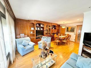 Casa en Poble Nou. Casa adosada de 3 habitaciones, terraza y garaje en poble nou, v