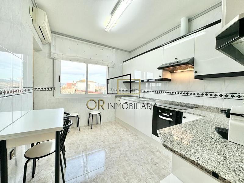 Foto 380f20ca-3ab2-4dc5-a10e-702ad98c723c. Casa  independiente de 4 hab., jardín, piscina, garaje y barbacoa en el priorat de banyeres en Llorenç del Penedès
