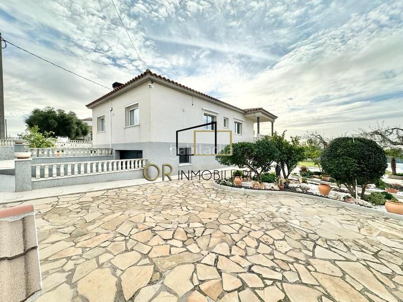 Foto 7ac82e67-a2d3-4307-b45a-2a0816c4dee4. Casa  independiente de 4 hab., jardín, piscina, garaje y barbacoa en el priorat de banyeres en Llorenç del Penedès