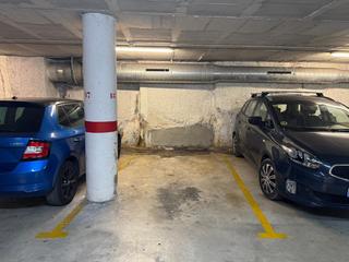 Parking voiture à Centre Vila. Plazas de aparcamiento en el centro de vilafranca del penedès