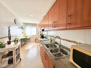 Pis a Santa Oliva. Piso de 3 habitaciones, balcón, plaza de aparcamiento y trastero