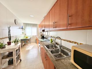 Pis a Santa Oliva. Piso de 3 habitaciones, balcón, plaza de aparcamiento y trastero