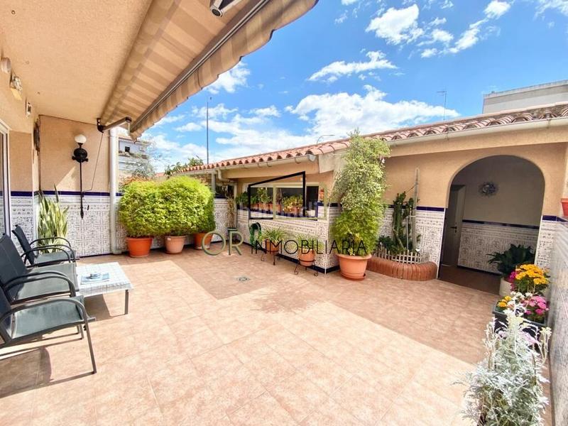Foto 0aaf7fb4-9706-4a73-91b1-cbd48dd26d26. Casa  adosada con terraza, jardín y 4 habitaciones en Santa Margarida i els Monjos