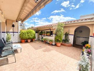 Casa a Els Monjos. Casa adosada con terraza, jardn y 4 habitaciones en santa marga