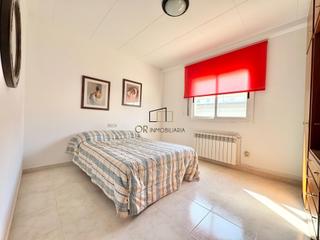 Casa a Els Monjos. Casa de 4 habitaciones con jardín en santa margarida i els monjo