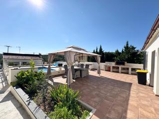 Haus in Pontons. Acogedora casa independiente con jardín, piscina y sala de fiest